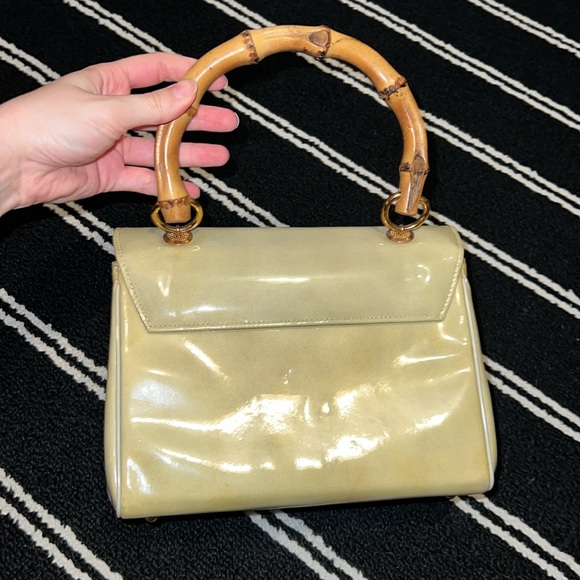 Vintage 1970s Robert BESTIEN Bamboo Top Handle Butter Yellow Patent Leather Bag - Picture 3 of 13